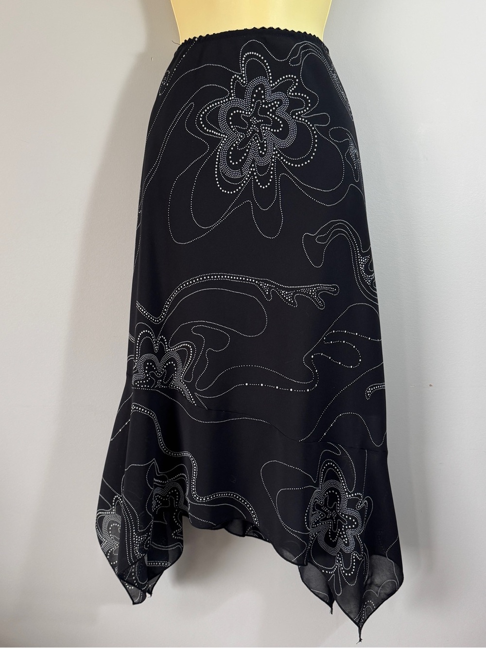 Vintage Jessica Abstract Floral Handkerchief Skirt Black White Sz 14–16 Large-XL
